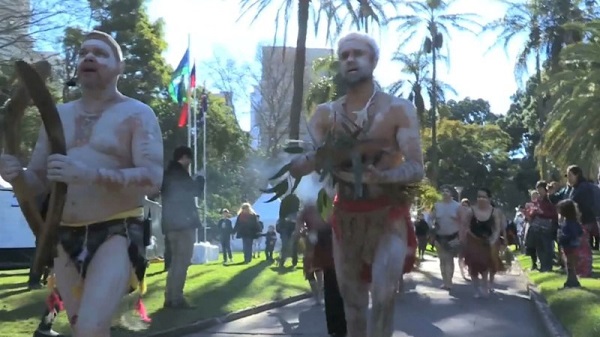Австралийская арт-индустрия аборигенов продолжает расти за рубежом